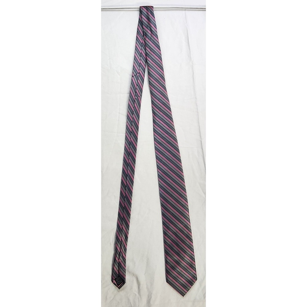 Knots for Hope Susan G‎ Komen Men's Gray, Black and Pink Striped Men's Neck Tie - Picture 3 of 7